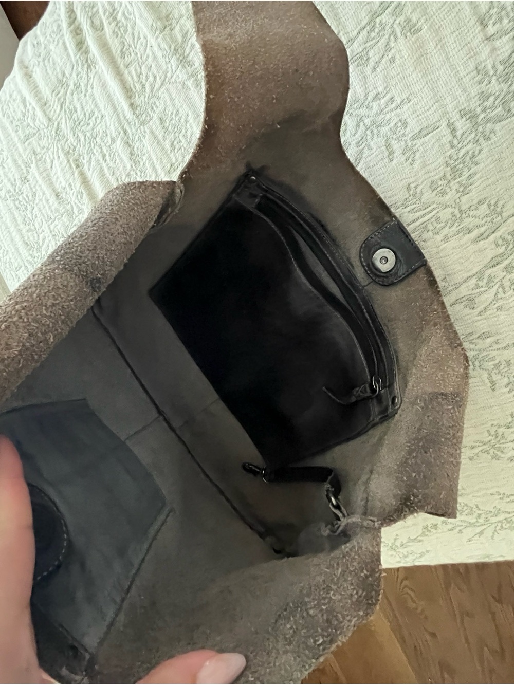 Bed|Stu Ariel II Brown Women’s full grain leather tote bag - Picture 6 of 6